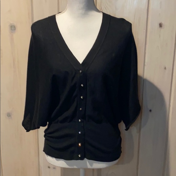 Black Generra sweater. - Picture 1 of 4